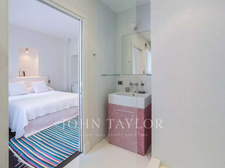 Propriété Cap-d-antibes - 6 chambres - 400m²