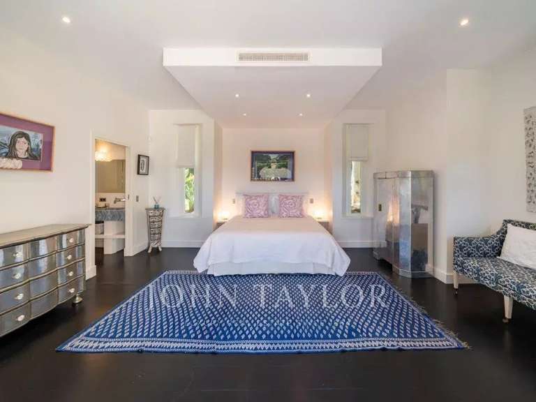 Propriété Cap-d-antibes - 6 chambres - 400m²