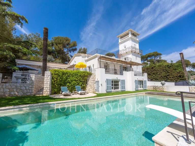 Propriété Cap-d-antibes - 6 chambres - 400m²