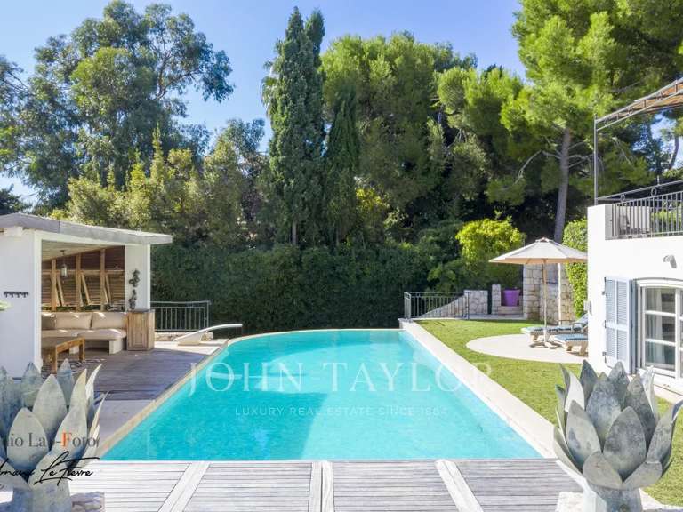 Propriété Cap-d-antibes - 6 chambres - 400m²