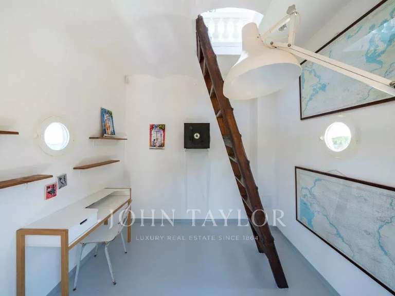 Propriété Cap-d-antibes - 6 chambres - 400m²