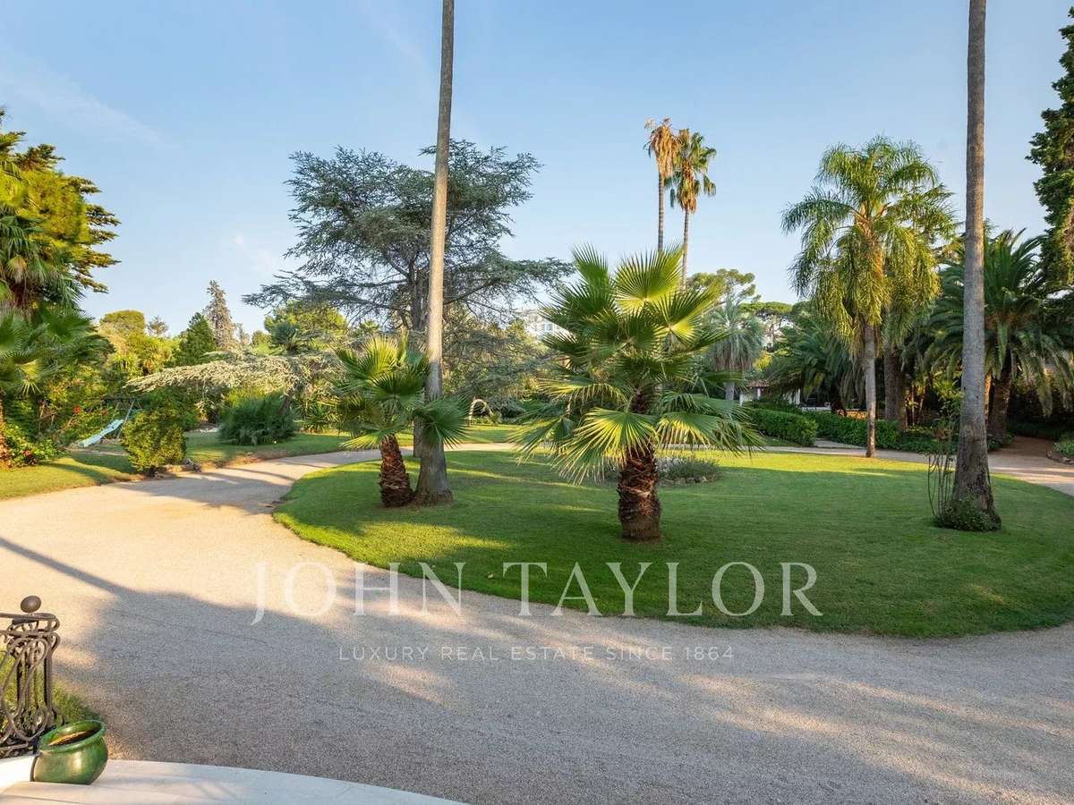 Propriété Cap-d-antibes