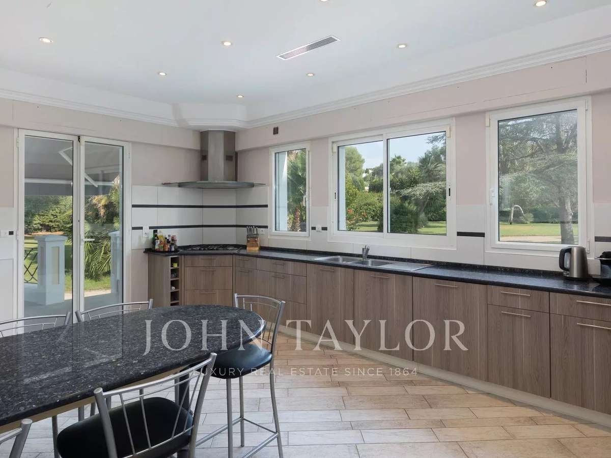 Propriété Cap-d-antibes