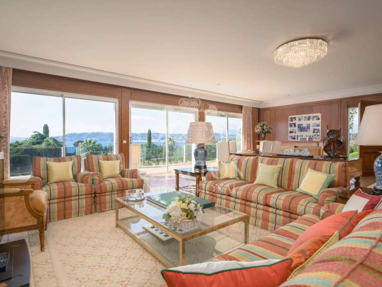 Propriété Cap-d-antibes - 555m²