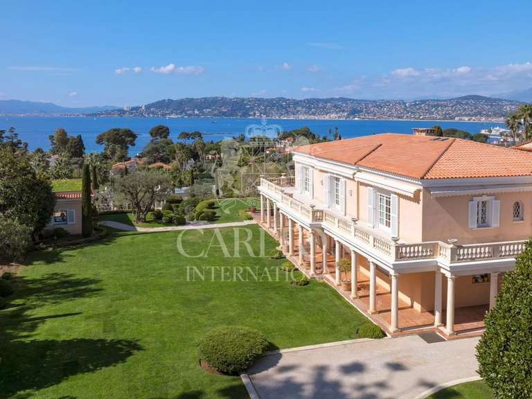 Propriété Cap-d-antibes - 555m²