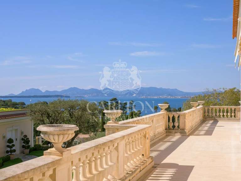 Propriété Cap-d-antibes - 555m²