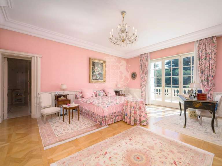 Propriété Cap-d-antibes - 555m²