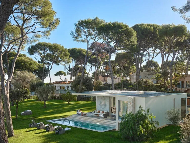 Villa cap-d-antibes - 4 bedrooms - 402m²