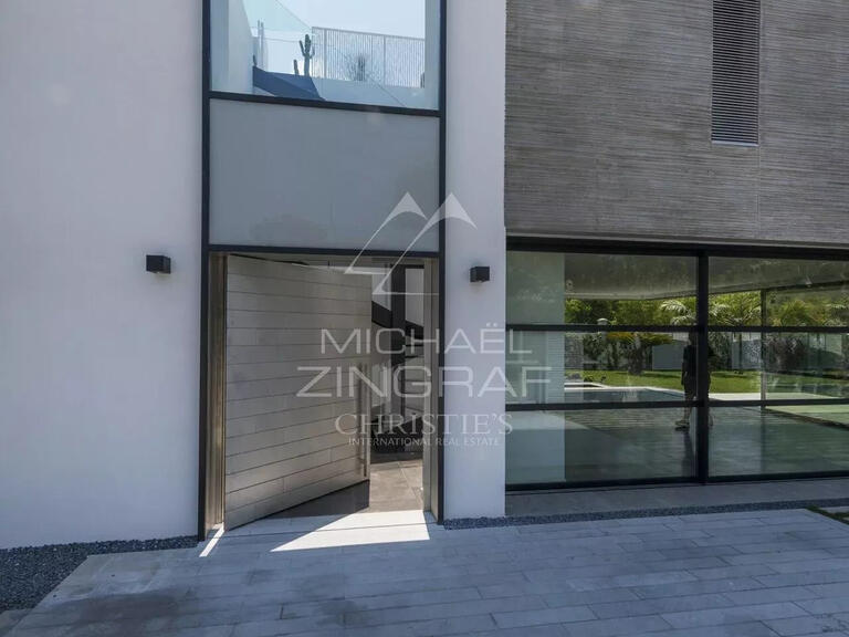 Villa Cap-d-antibes - 5 chambres - 318m²