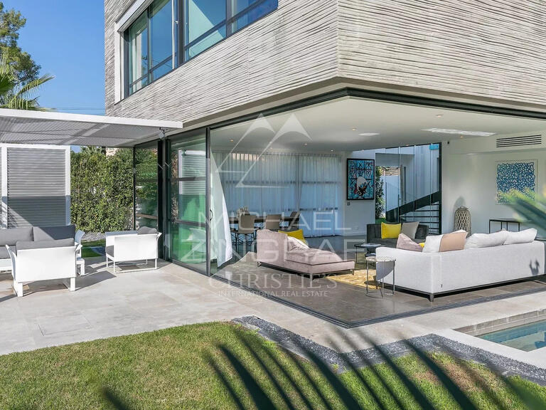 Villa Cap-d-antibes - 5 chambres - 318m²