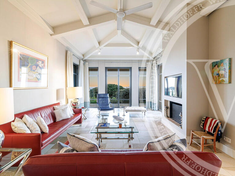 Villa Cap-d-antibes - 6 chambres - 350m²