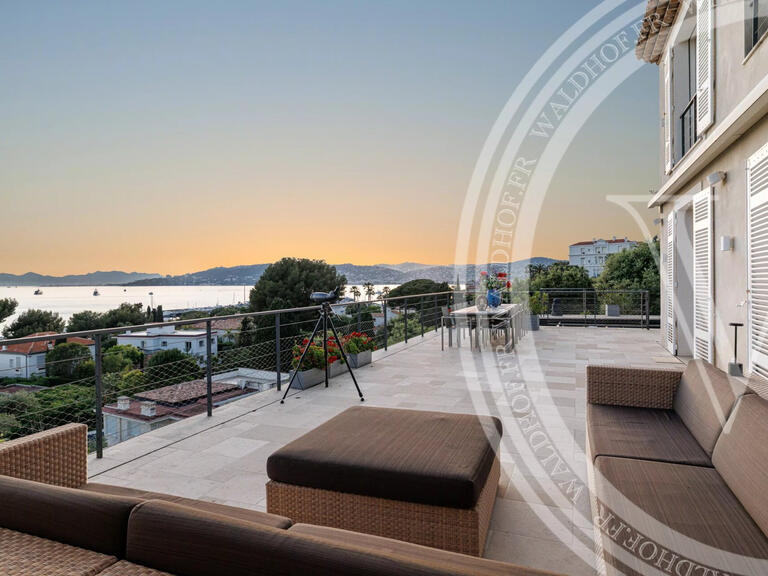 Villa Cap-d-antibes - 6 chambres - 350m²