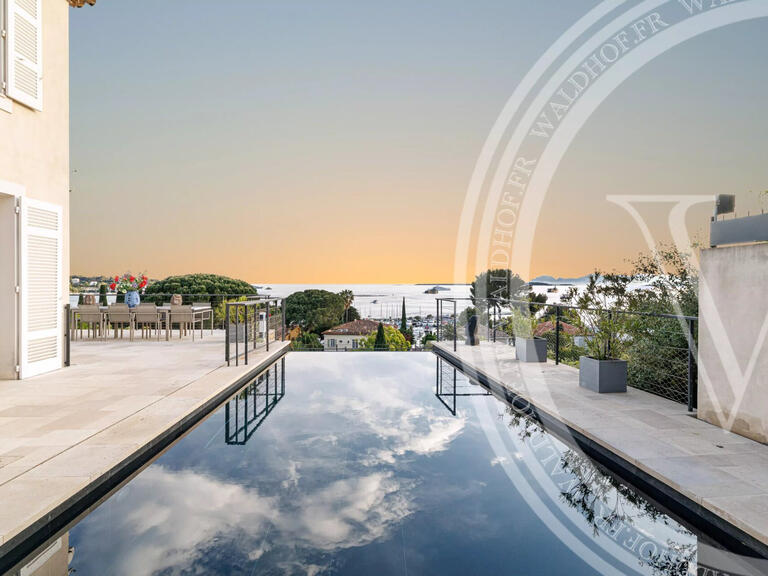 Villa Cap-d-antibes - 6 chambres - 350m²