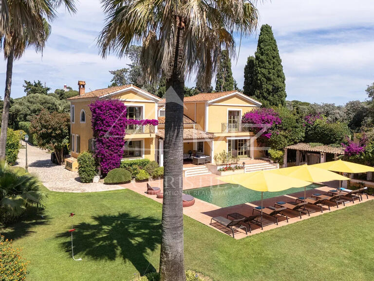 Villa Cap-d-antibes - 10 chambres - 655m²
