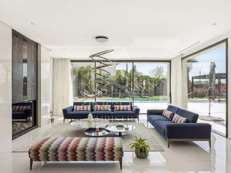 Villa Cap-d-antibes - 5 chambres - 320m²