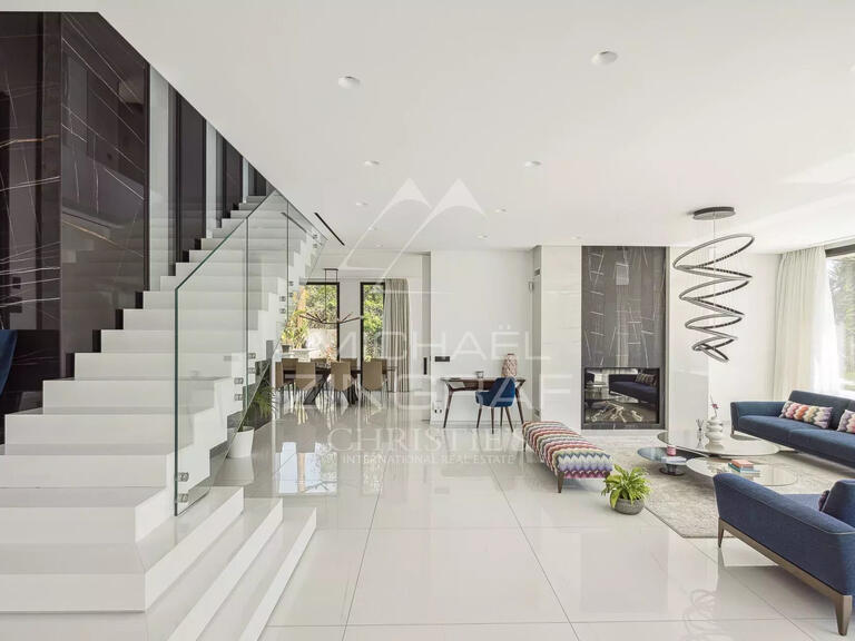Villa Cap-d-antibes - 5 chambres - 320m²