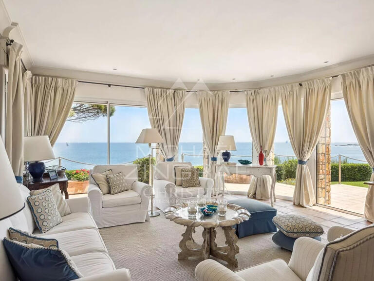 Villa Cap-d-antibes - 4 chambres - 250m²