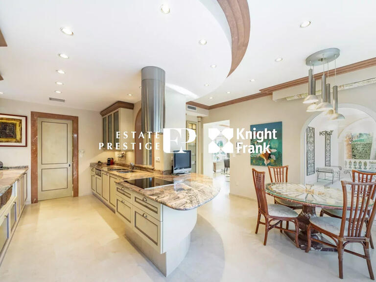 Villa Cap-d-antibes - 5 chambres - 344m²