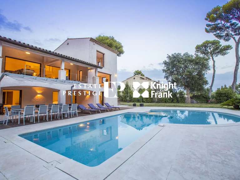 Villa Cap-d-antibes - 5 chambres - 346m²