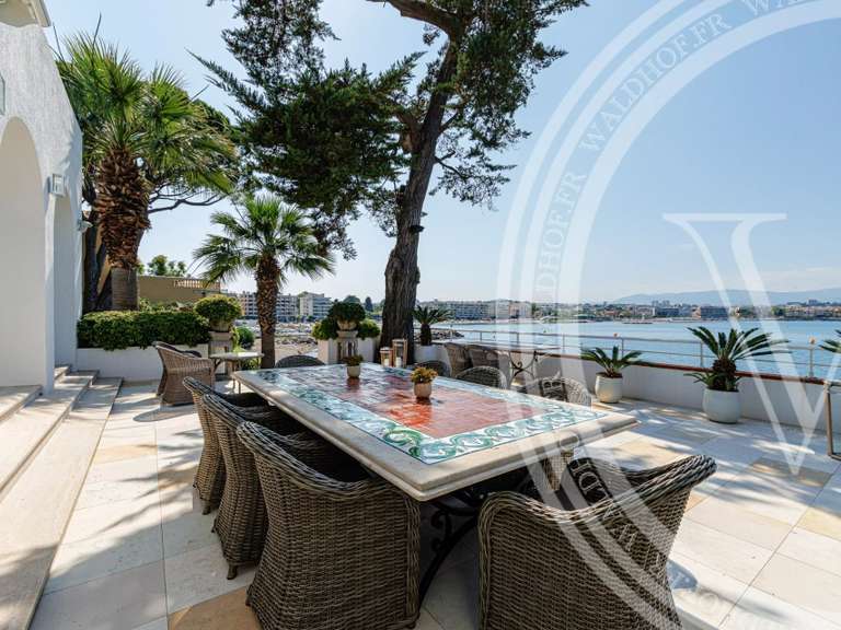 Villa Cap-d-antibes - 410m²