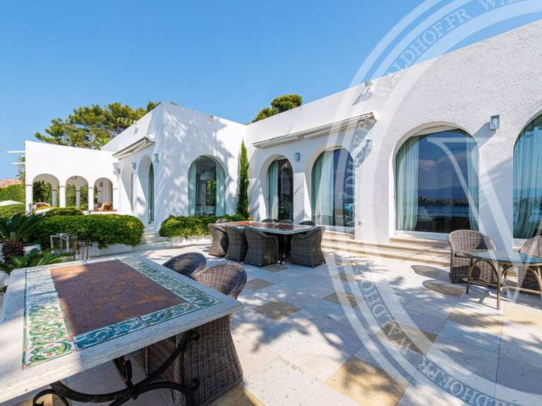 Villa Cap-d-antibes - 410m²