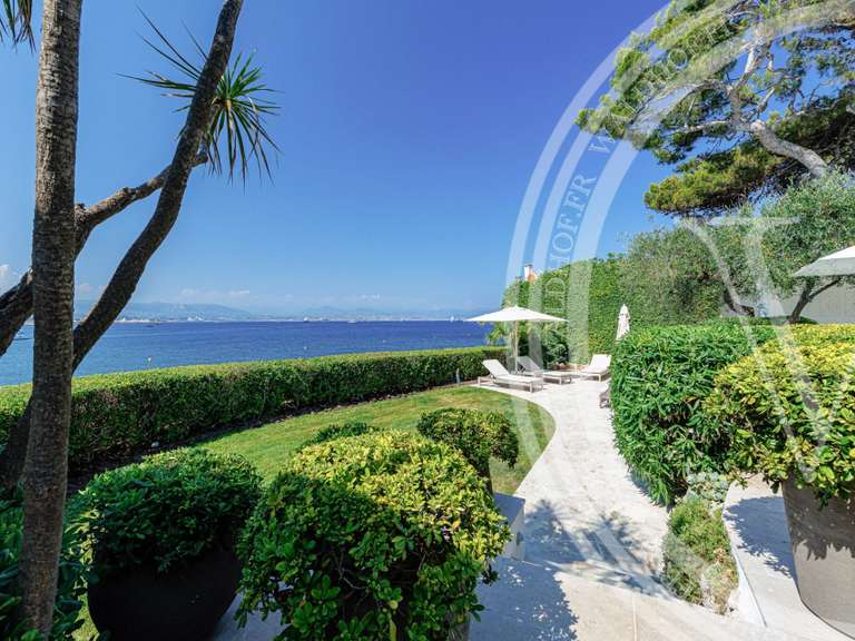 Villa Cap-d-antibes - 410m²