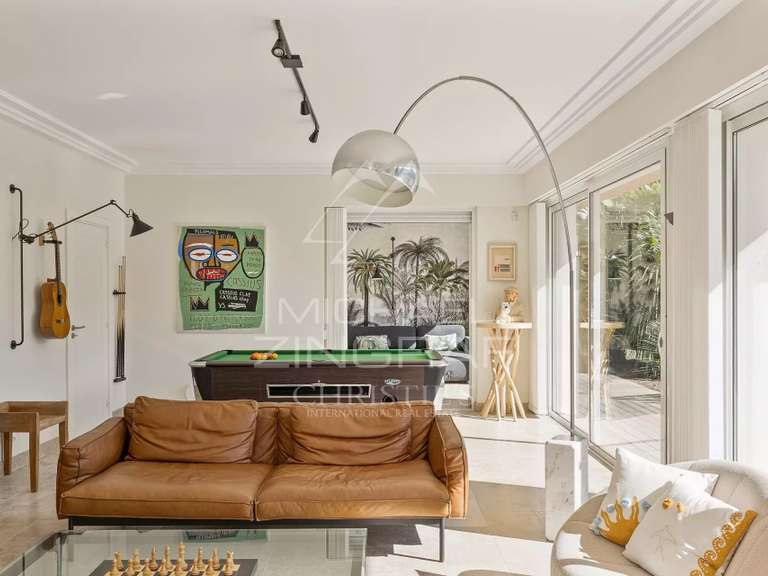 Villa Cap-d-antibes - 5 chambres - 240m²