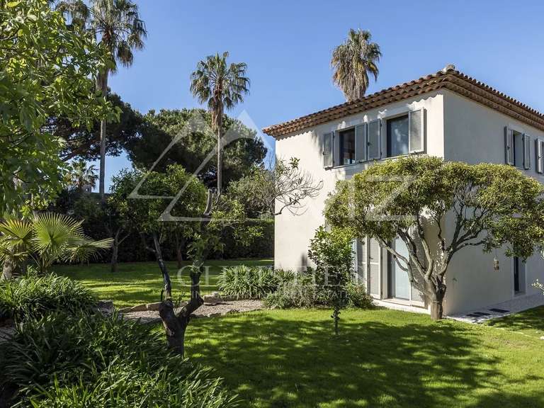 Villa Cap-d-antibes - 3 chambres - 167m²
