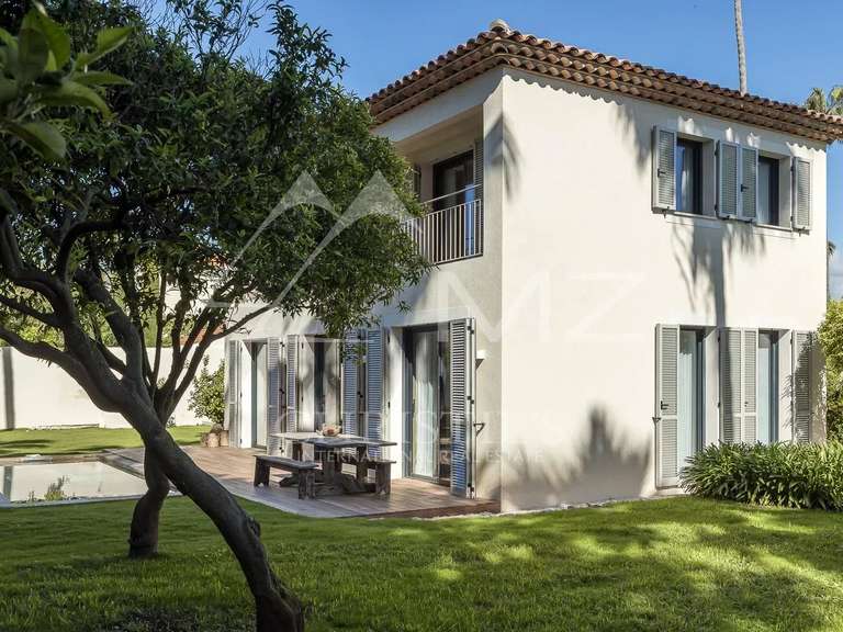 Villa Cap-d-antibes - 3 chambres - 167m²