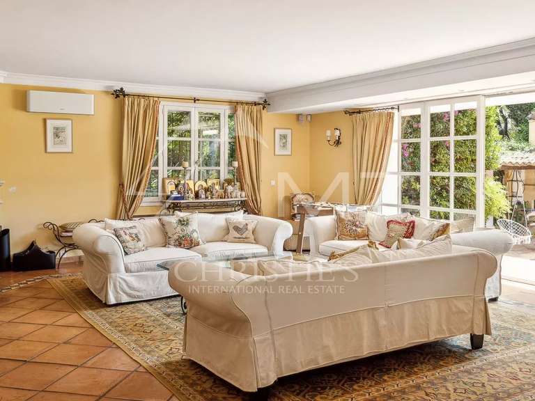 Villa Cap-d-antibes - 10 chambres - 655m²