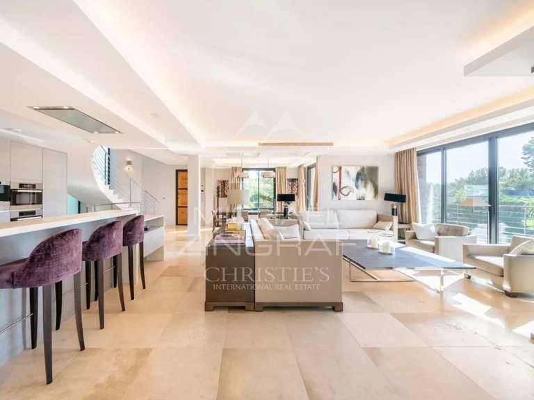 Villa Cap-d-antibes - 5 chambres - 255m²