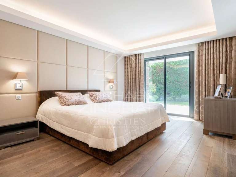 Villa Cap-d-antibes - 5 chambres - 255m²