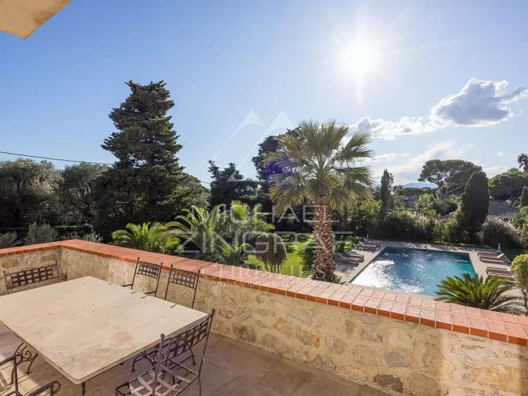 Villa Cap-d-antibes - 6 chambres - 350m²