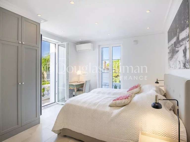 Villa Cap-d-antibes - 4 chambres - 140m²