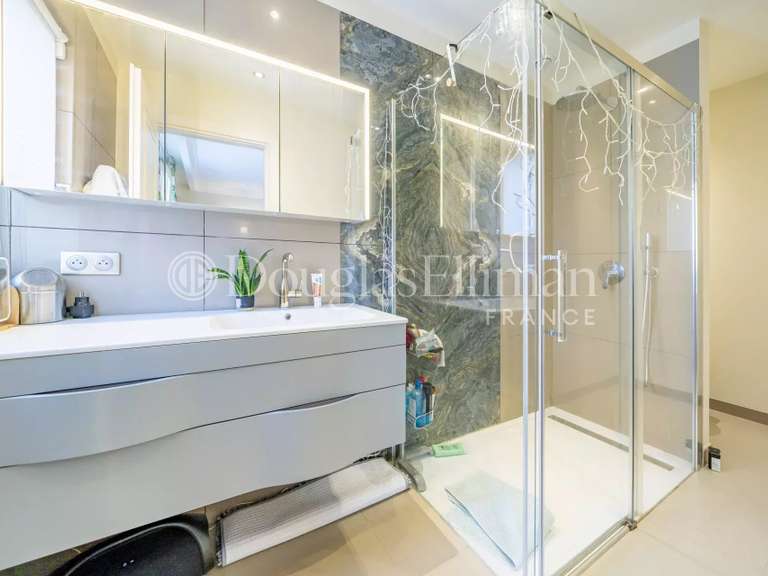 Villa avec Vue sur mer Cap-d-antibes - 5 chambres - 240m²