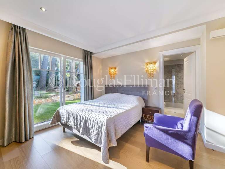 Villa avec Vue sur mer Cap-d-antibes - 5 chambres - 240m²