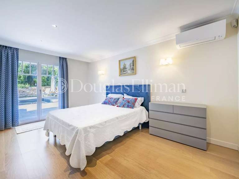 Villa avec Vue sur mer Cap-d-antibes - 5 chambres - 240m²