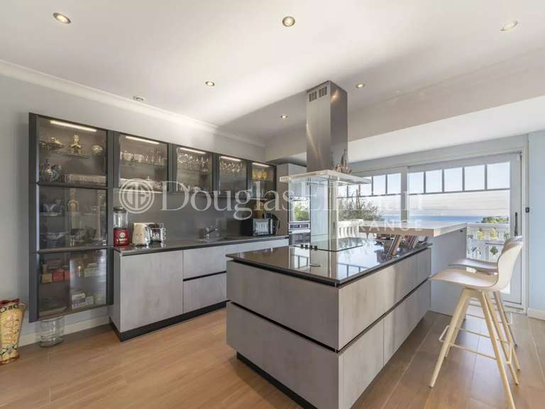 Villa avec Vue sur mer Cap-d-antibes - 5 chambres - 240m²