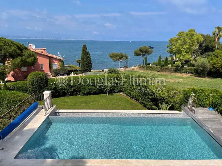 Villa avec Vue sur mer Cap-d-antibes - 5 chambres - 300m²