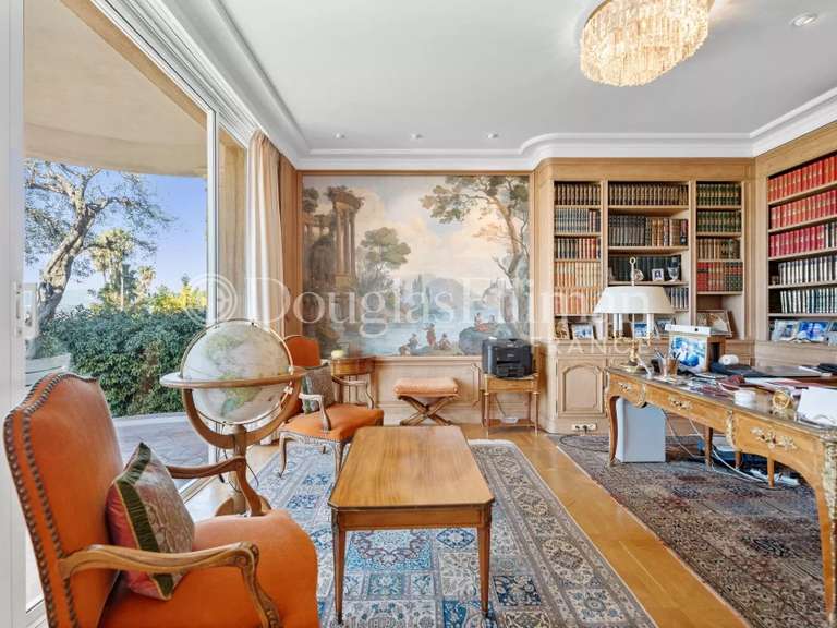 Villa avec Vue sur mer Cap-d-antibes - 6 chambres - 555m²