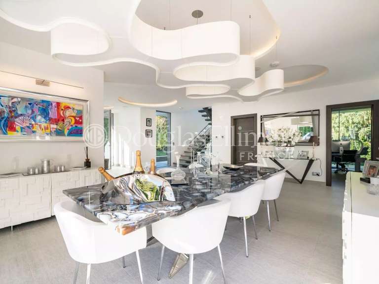 Villa Cap-d-antibes - 6 chambres - 796m²