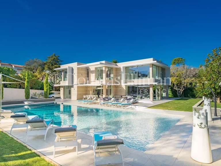 Villa Cap-d-antibes - 6 chambres - 796m²