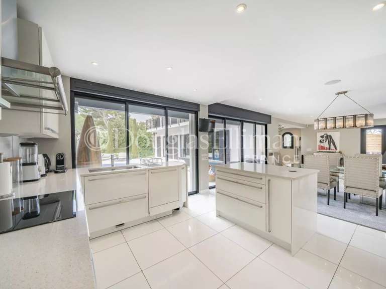 Villa Cap-d-antibes - 4 chambres - 249m²