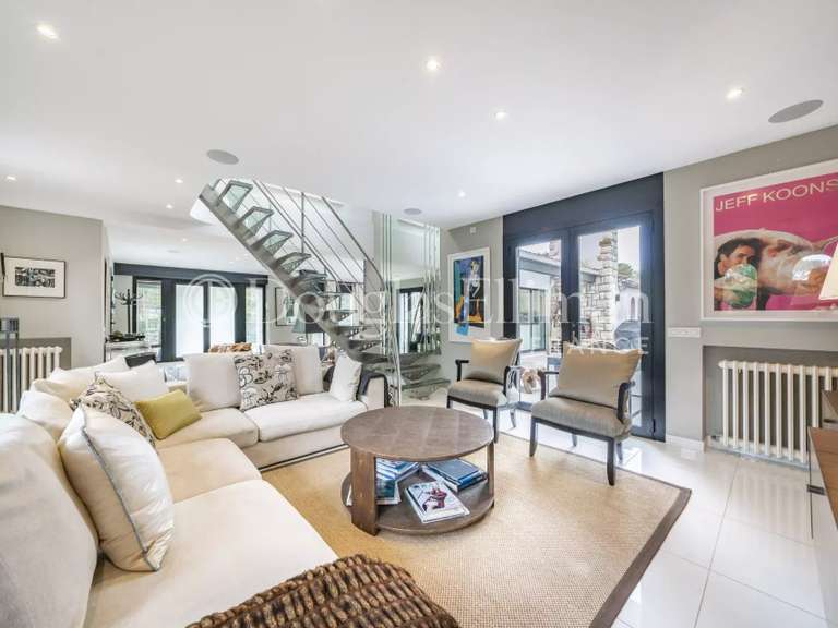 Villa Cap-d-antibes - 4 chambres - 249m²