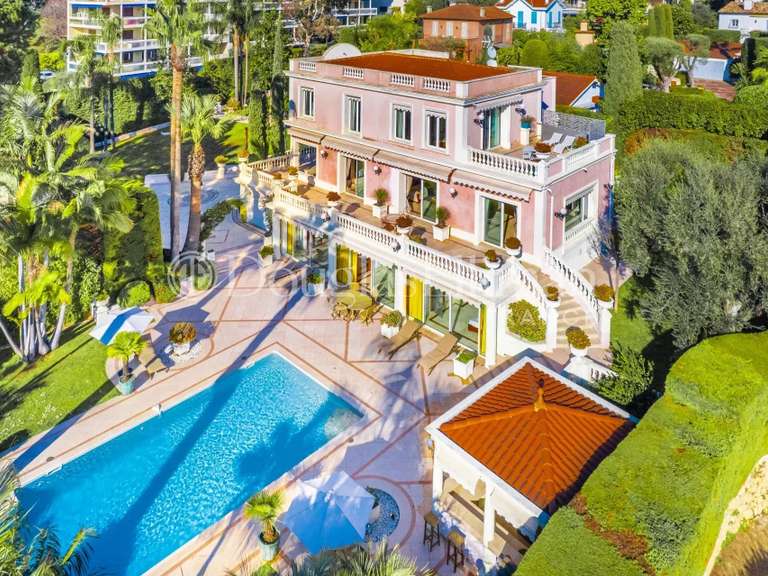 Villa Cap-d-antibes - 5 chambres - 344m²