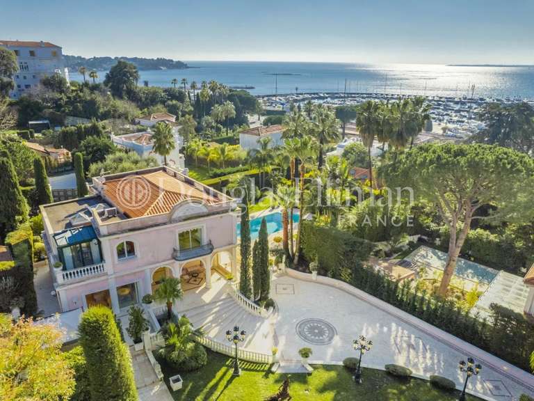 Villa Cap-d-antibes - 5 chambres - 344m²