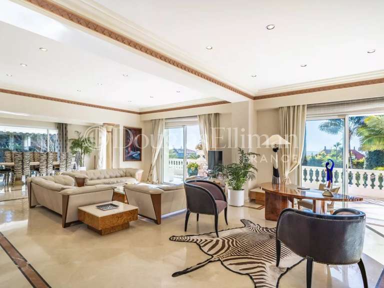 Villa Cap-d-antibes - 5 chambres - 344m²