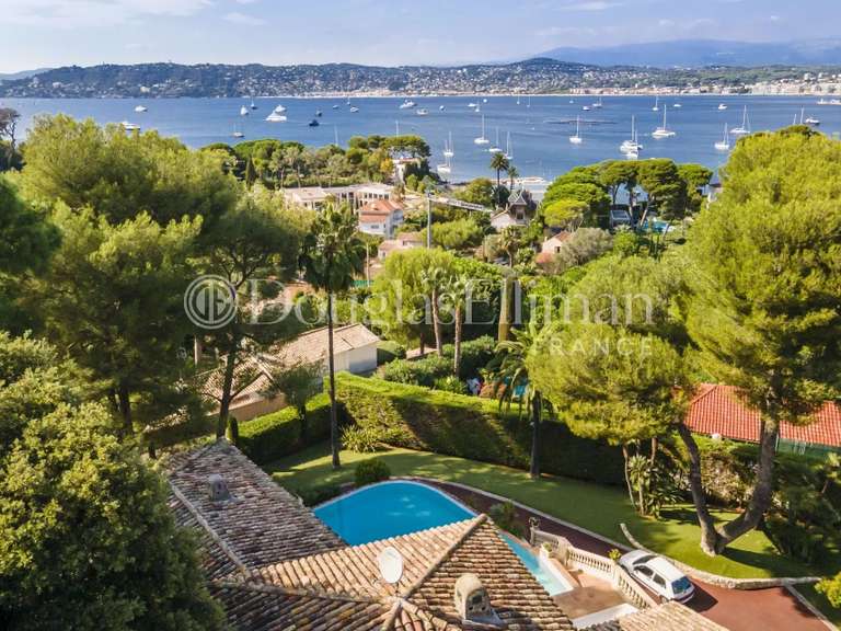 Villa avec Vue sur mer Cap-d-antibes - 6 chambres - 400m²