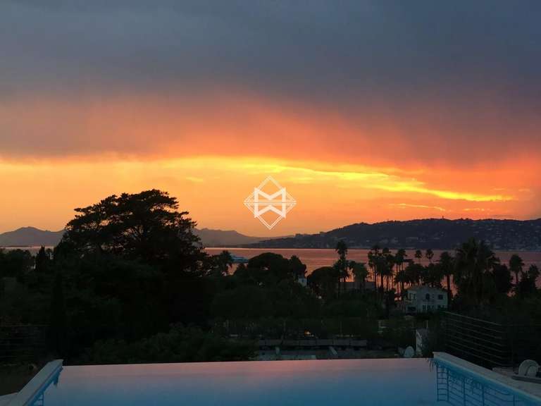 Villa avec Vue sur mer Cap-d-antibes - 6 chambres - 420m²