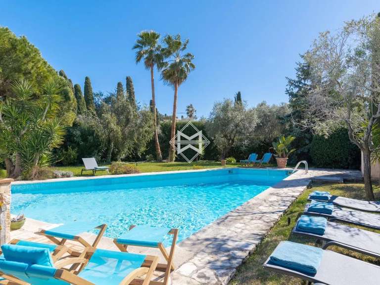 Villa avec Vue sur mer Cap-d-antibes - 5 chambres - 300m²